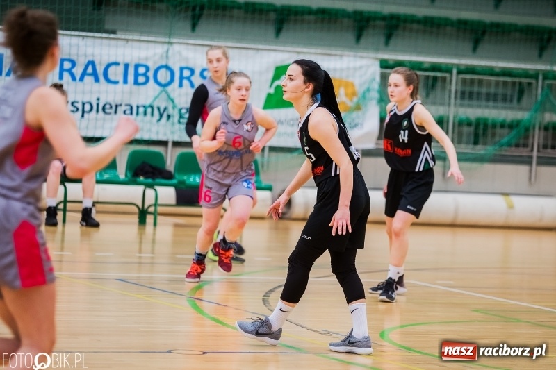 Zdjęcie w galerii na portalu naszraciborz.pl: Przegrana koszykarek RKK AZS Racibórz z MLKS-MOS Rzeszów wiadomości z regionu