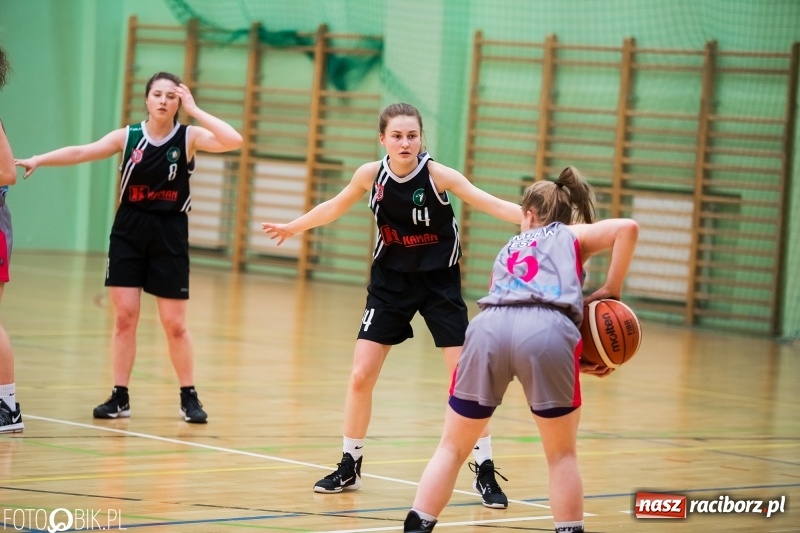 Zdjęcie w galerii na portalu naszraciborz.pl: Przegrana koszykarek RKK AZS Racibórz z MLKS-MOS Rzeszów wiadomości z regionu