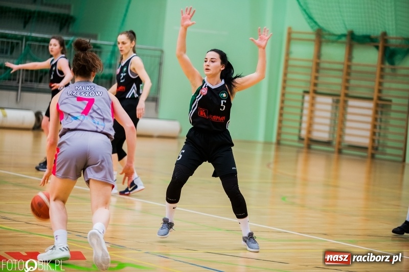 Zdjęcie w galerii na portalu naszraciborz.pl: Przegrana koszykarek RKK AZS Racibórz z MLKS-MOS Rzeszów wiadomości z regionu