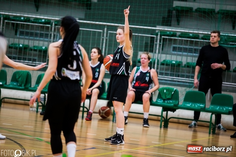 Zdjęcie w galerii na portalu naszraciborz.pl: Przegrana koszykarek RKK AZS Racibórz z MLKS-MOS Rzeszów wiadomości z regionu