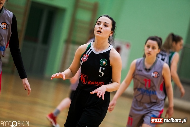 Zdjęcie w galerii na portalu naszraciborz.pl: Przegrana koszykarek RKK AZS Racibórz z MLKS-MOS Rzeszów wiadomości z regionu