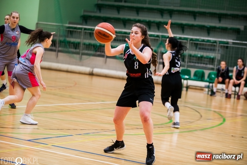 Zdjęcie w galerii na portalu naszraciborz.pl: Przegrana koszykarek RKK AZS Racibórz z MLKS-MOS Rzeszów wiadomości z regionu