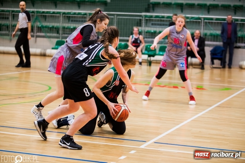Zdjęcie w galerii na portalu naszraciborz.pl: Przegrana koszykarek RKK AZS Racibórz z MLKS-MOS Rzeszów wiadomości z regionu