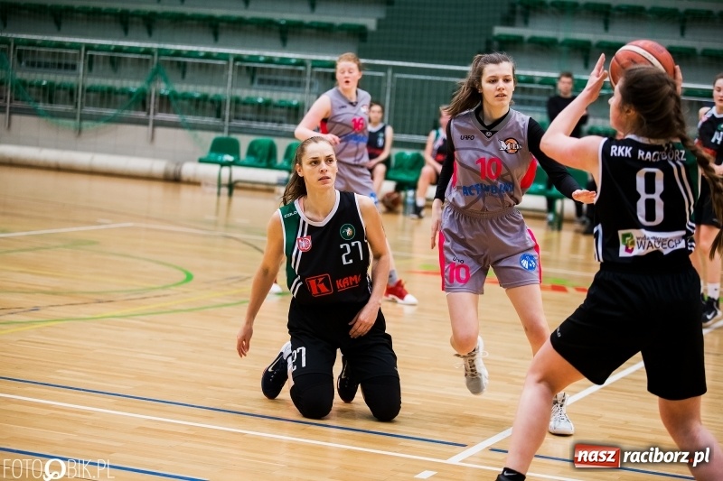 Zdjęcie w galerii na portalu naszraciborz.pl: Przegrana koszykarek RKK AZS Racibórz z MLKS-MOS Rzeszów wiadomości z regionu