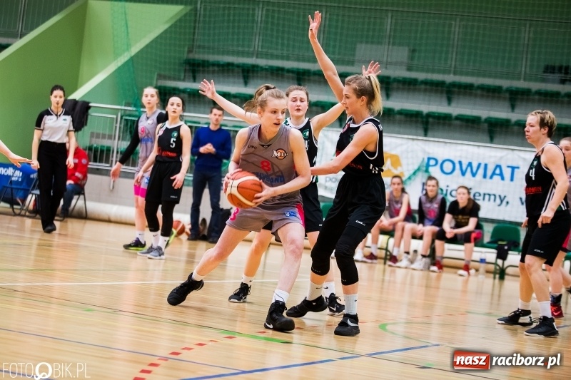 Zdjęcie w galerii na portalu naszraciborz.pl: Przegrana koszykarek RKK AZS Racibórz z MLKS-MOS Rzeszów wiadomości z regionu