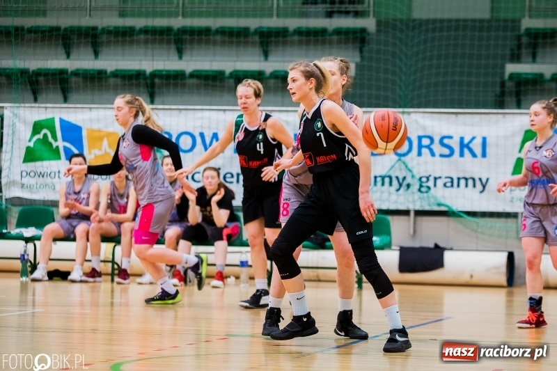 Zdjęcie w galerii na portalu naszraciborz.pl: Przegrana koszykarek RKK AZS Racibórz z MLKS-MOS Rzeszów wiadomości z regionu