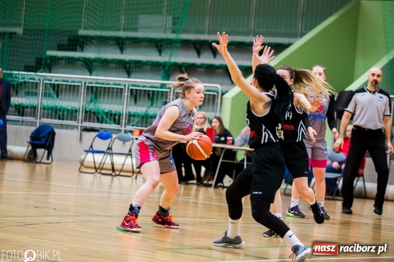Zdjęcie w galerii na portalu naszraciborz.pl: Przegrana koszykarek RKK AZS Racibórz z MLKS-MOS Rzeszów wiadomości z regionu