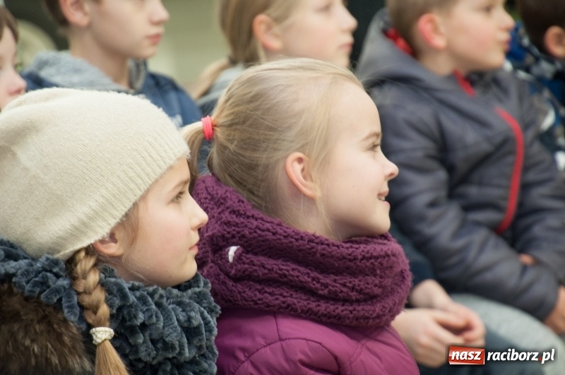 Zdjęcie w galerii na portalu naszraciborz.pl: Strażacka noc dla dzieci w Markowicach wiadomości z regionu