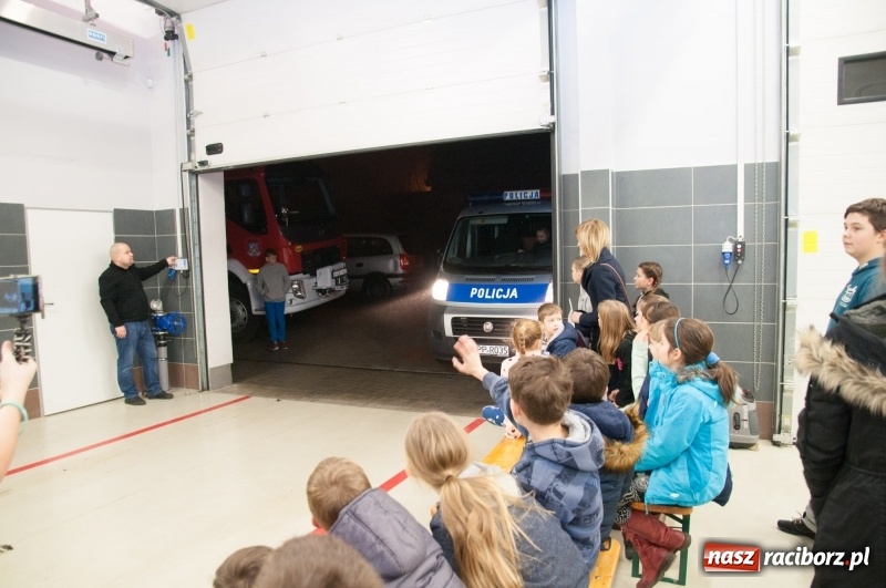 Zdjęcie w galerii na portalu naszraciborz.pl: Strażacka noc dla dzieci w Markowicach wiadomości z regionu