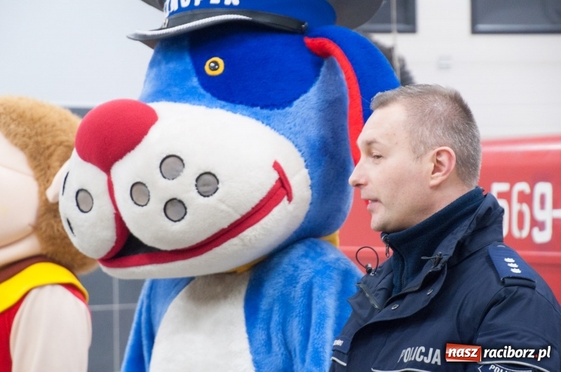 Zdjęcie w galerii na portalu naszraciborz.pl: Strażacka noc dla dzieci w Markowicach wiadomości z regionu