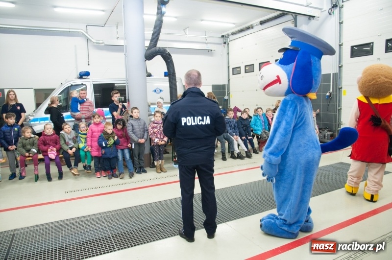 Zdjęcie w galerii na portalu naszraciborz.pl: Strażacka noc dla dzieci w Markowicach wiadomości z regionu
