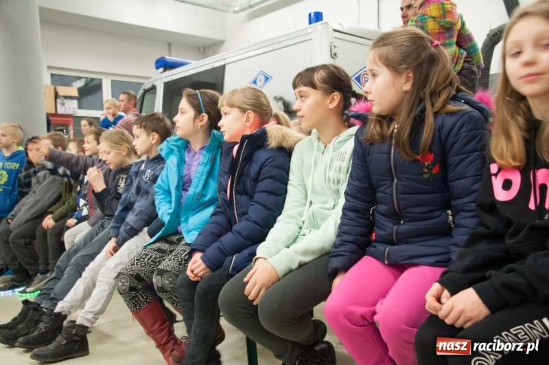 Zdjęcie w galerii na portalu naszraciborz.pl: Strażacka noc dla dzieci w Markowicach wiadomości z regionu