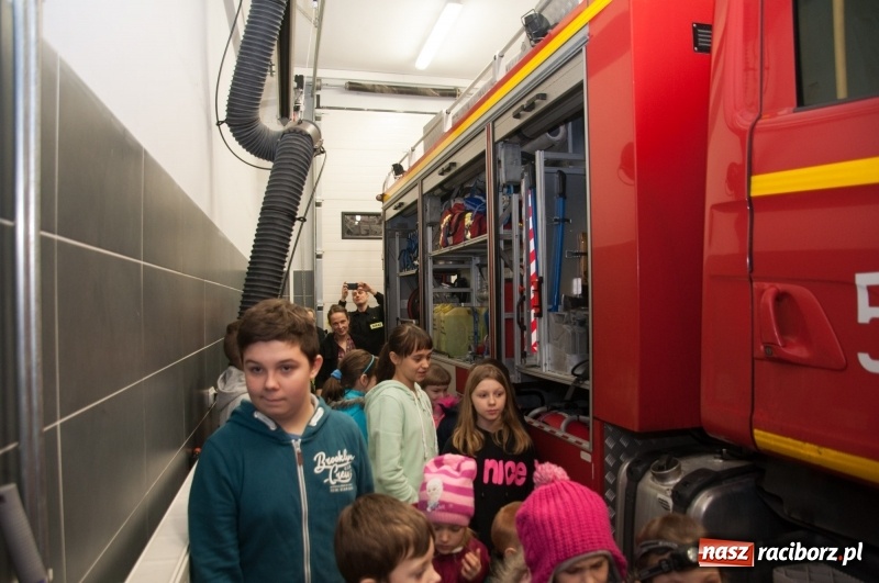 Zdjęcie w galerii na portalu naszraciborz.pl: Strażacka noc dla dzieci w Markowicach wiadomości z regionu