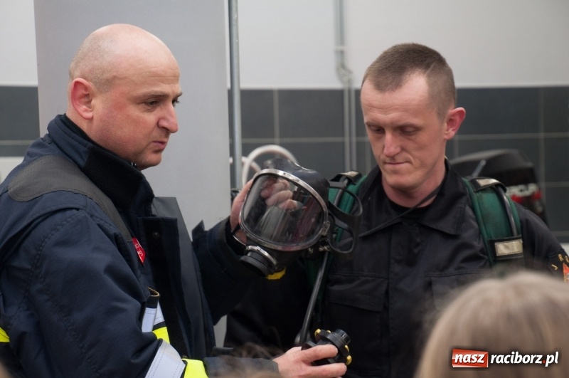 Zdjęcie w galerii na portalu naszraciborz.pl: Strażacka noc dla dzieci w Markowicach wiadomości z regionu