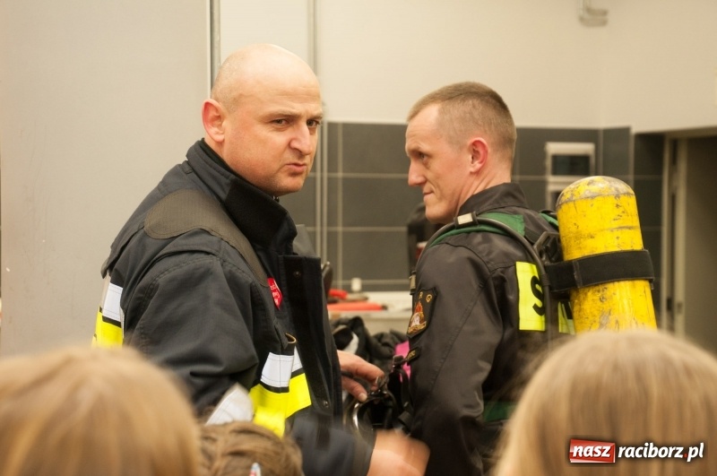 Zdjęcie w galerii na portalu naszraciborz.pl: Strażacka noc dla dzieci w Markowicach wiadomości z regionu