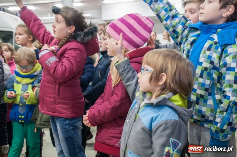 Zdjęcie w galerii na portalu naszraciborz.pl: Strażacka noc dla dzieci w Markowicach wiadomości z regionu