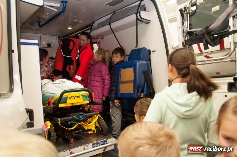 Zdjęcie w galerii na portalu naszraciborz.pl: Strażacka noc dla dzieci w Markowicach wiadomości z regionu