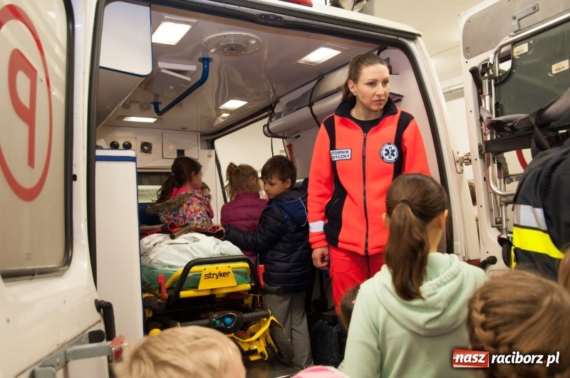 Zdjęcie w galerii na portalu naszraciborz.pl: Strażacka noc dla dzieci w Markowicach wiadomości z regionu