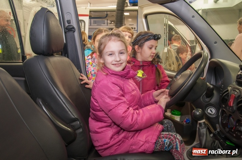 Zdjęcie w galerii na portalu naszraciborz.pl: Strażacka noc dla dzieci w Markowicach wiadomości z regionu