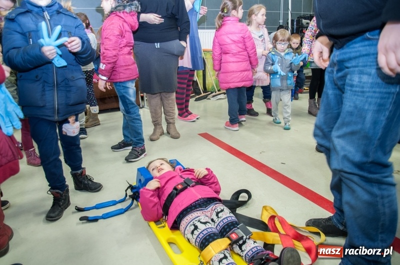 Zdjęcie w galerii na portalu naszraciborz.pl: Strażacka noc dla dzieci w Markowicach wiadomości z regionu