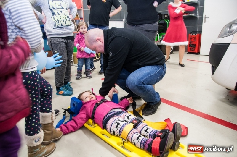 Zdjęcie w galerii na portalu naszraciborz.pl: Strażacka noc dla dzieci w Markowicach wiadomości z regionu