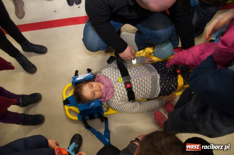 Zdjęcie w galerii na portalu naszraciborz.pl: Strażacka noc dla dzieci w Markowicach wiadomości z regionu