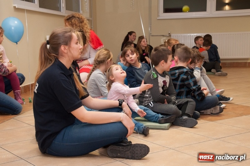Zdjęcie w galerii na portalu naszraciborz.pl: Strażacka noc dla dzieci w Markowicach wiadomości z regionu