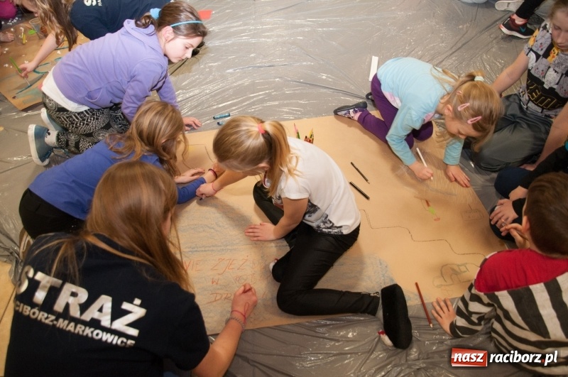 Zdjęcie w galerii na portalu naszraciborz.pl: Strażacka noc dla dzieci w Markowicach wiadomości z regionu