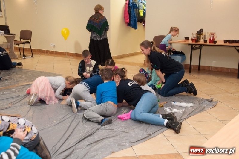 Zdjęcie w galerii na portalu naszraciborz.pl: Strażacka noc dla dzieci w Markowicach wiadomości z regionu