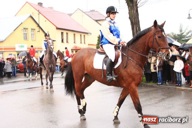 Zdjęcie w galerii na portalu naszraciborz.pl: W deszczu prosili o urodzaj wiadomości z regionu