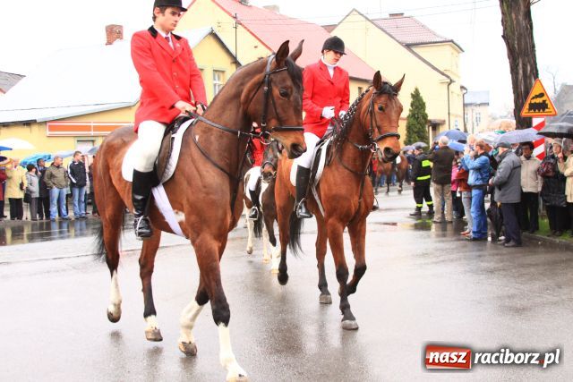 Zdjęcie w galerii na portalu naszraciborz.pl: W deszczu prosili o urodzaj wiadomości z regionu