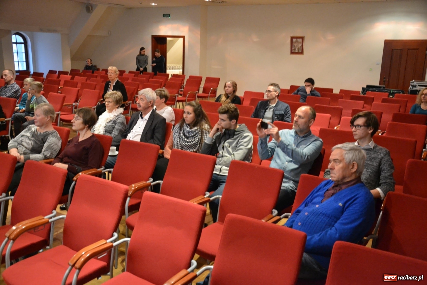 Zdjęcie w galerii na portalu naszraciborz.pl: Podróżnicze spotkanie na zamku  wiadomości z regionu