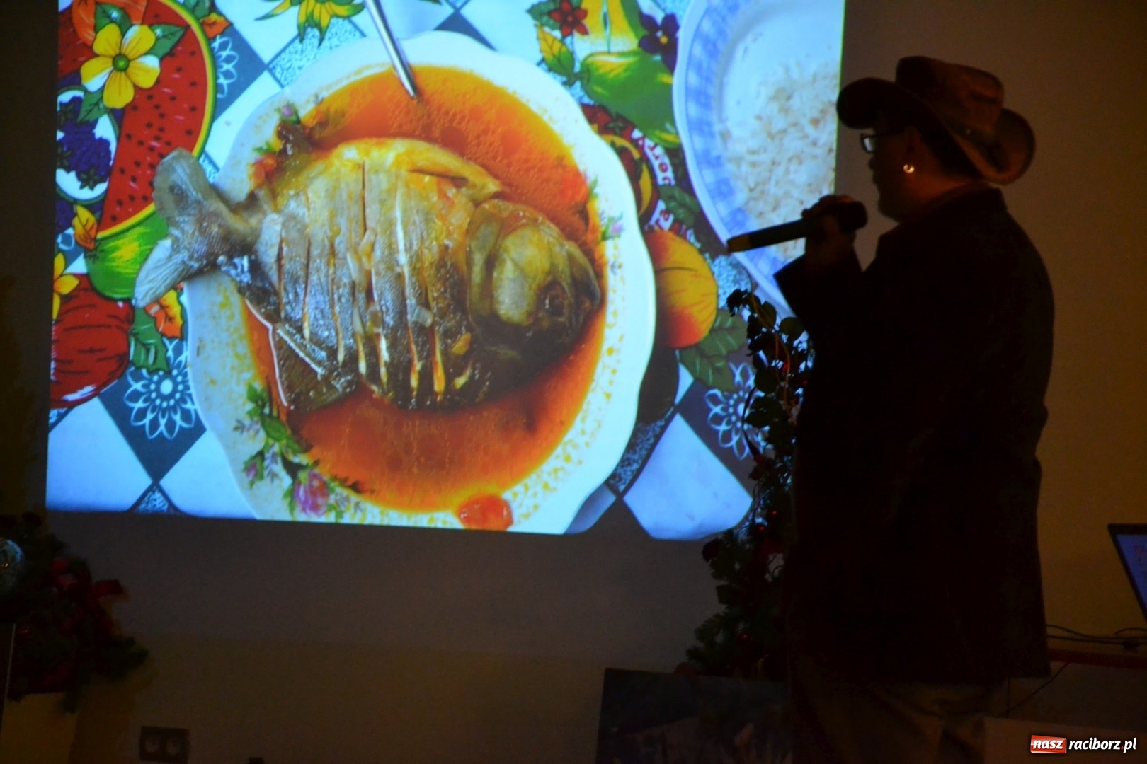 Zdjęcie w galerii na portalu naszraciborz.pl: Podróżnicze spotkanie na zamku  wiadomości z regionu