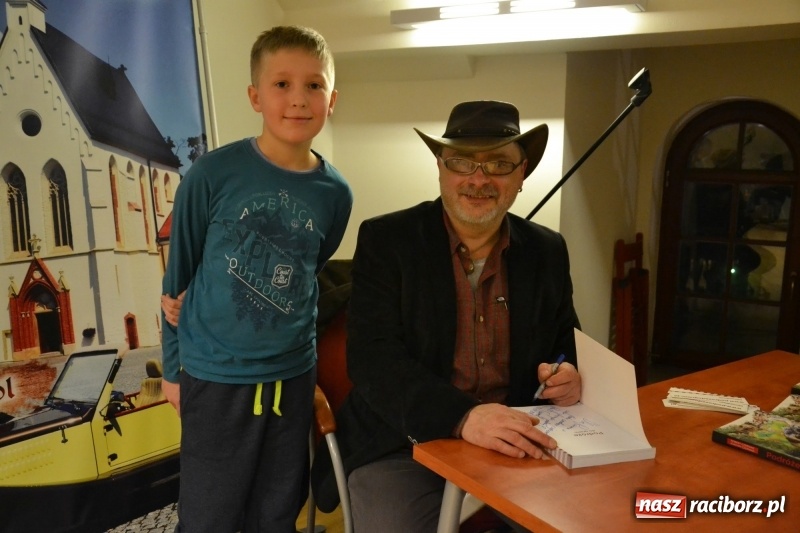 Zdjęcie w galerii na portalu naszraciborz.pl: Podróżnicze spotkanie na zamku  wiadomości z regionu