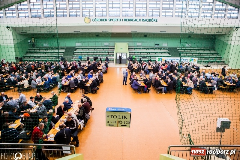 Zdjęcie w galerii na portalu naszraciborz.pl: Turniej Skata o Puchar Prezydenta Raciborza w Arenie Rafako wiadomości z regionu