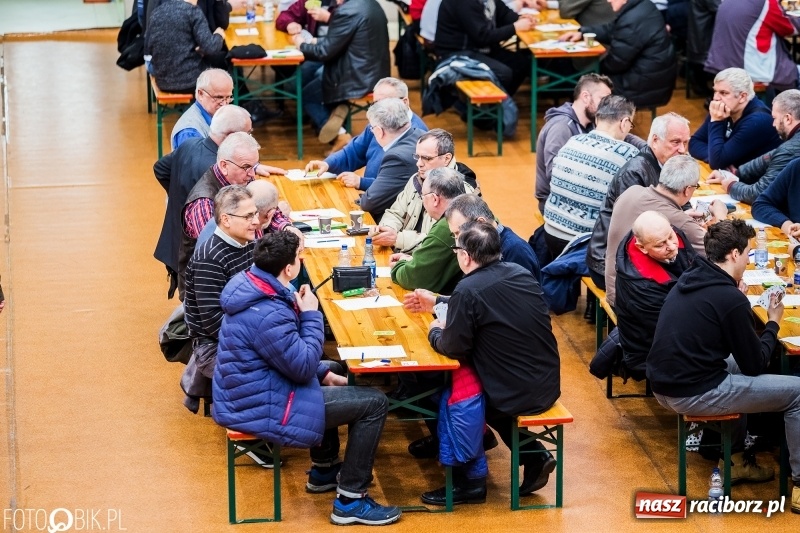 Zdjęcie w galerii na portalu naszraciborz.pl: Turniej Skata o Puchar Prezydenta Raciborza w Arenie Rafako wiadomości z regionu