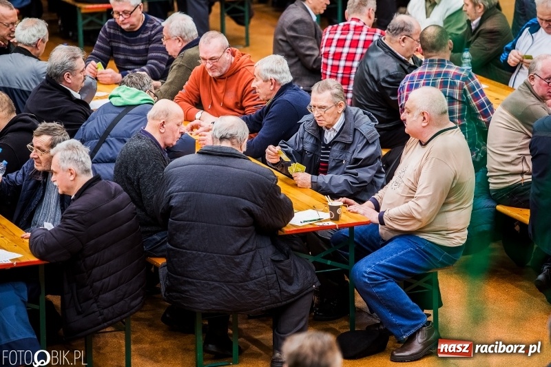 Zdjęcie w galerii na portalu naszraciborz.pl: Turniej Skata o Puchar Prezydenta Raciborza w Arenie Rafako wiadomości z regionu