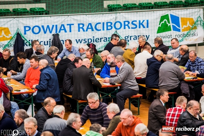 Zdjęcie w galerii na portalu naszraciborz.pl: Turniej Skata o Puchar Prezydenta Raciborza w Arenie Rafako wiadomości z regionu