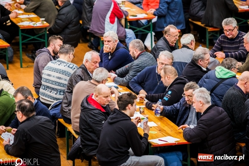 Zdjęcie w galerii na portalu naszraciborz.pl: Turniej Skata o Puchar Prezydenta Raciborza w Arenie Rafako wiadomości z regionu