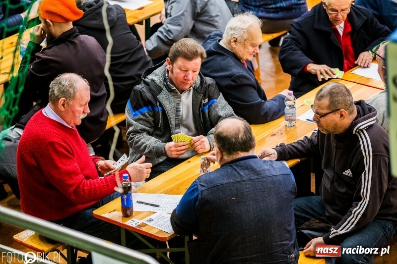 Zdjęcie w galerii na portalu naszraciborz.pl: Turniej Skata o Puchar Prezydenta Raciborza w Arenie Rafako wiadomości z regionu