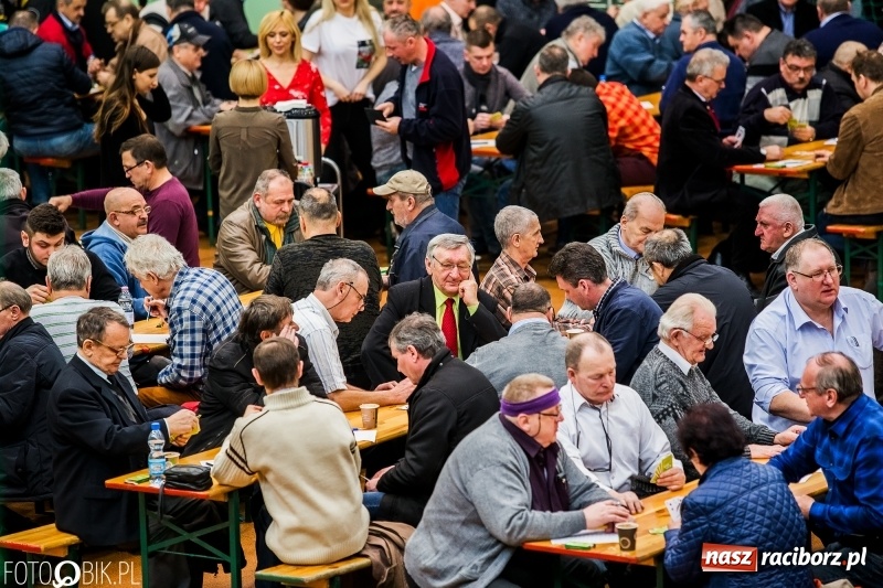 Zdjęcie w galerii na portalu naszraciborz.pl: Turniej Skata o Puchar Prezydenta Raciborza w Arenie Rafako wiadomości z regionu