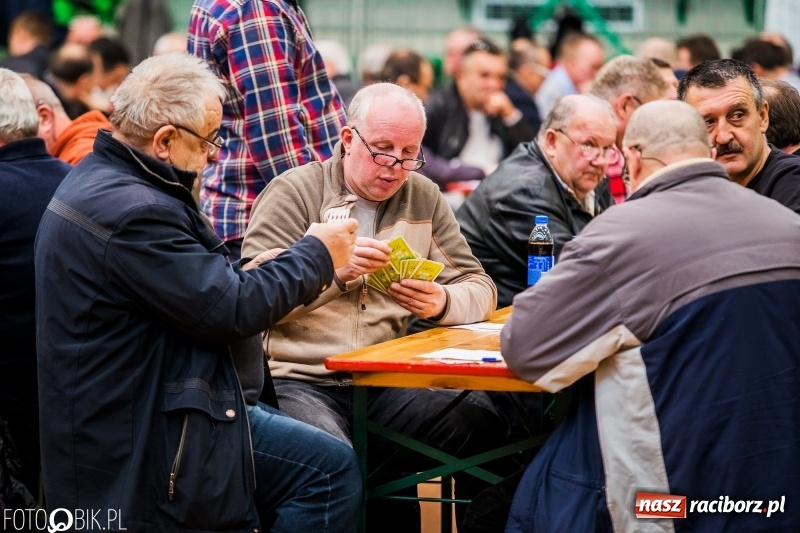 Zdjęcie w galerii na portalu naszraciborz.pl: Turniej Skata o Puchar Prezydenta Raciborza w Arenie Rafako wiadomości z regionu