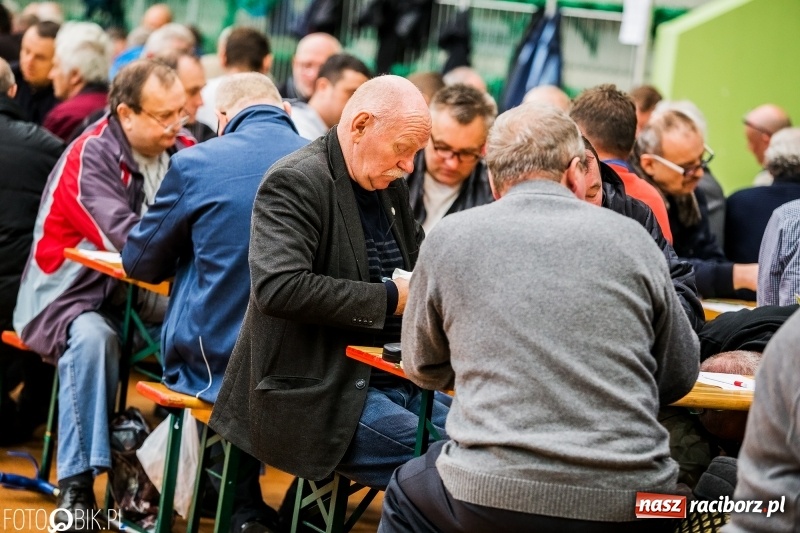 Zdjęcie w galerii na portalu naszraciborz.pl: Turniej Skata o Puchar Prezydenta Raciborza w Arenie Rafako wiadomości z regionu