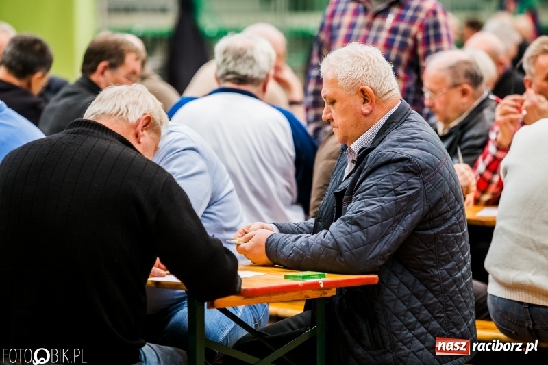 Zdjęcie w galerii na portalu naszraciborz.pl: Turniej Skata o Puchar Prezydenta Raciborza w Arenie Rafako wiadomości z regionu