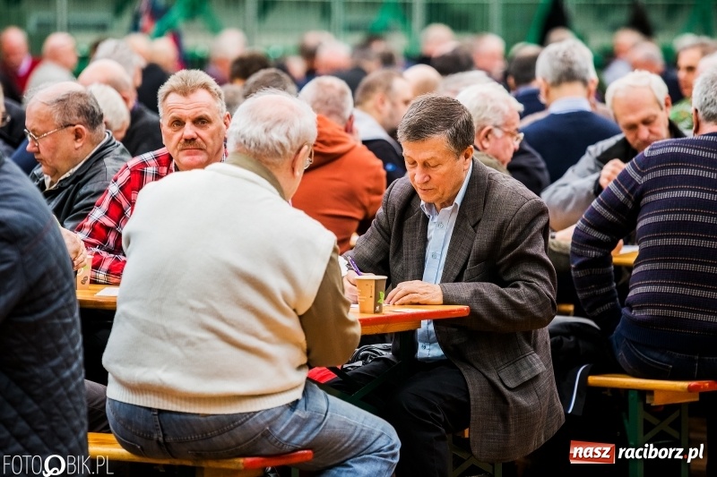 Zdjęcie w galerii na portalu naszraciborz.pl: Turniej Skata o Puchar Prezydenta Raciborza w Arenie Rafako wiadomości z regionu
