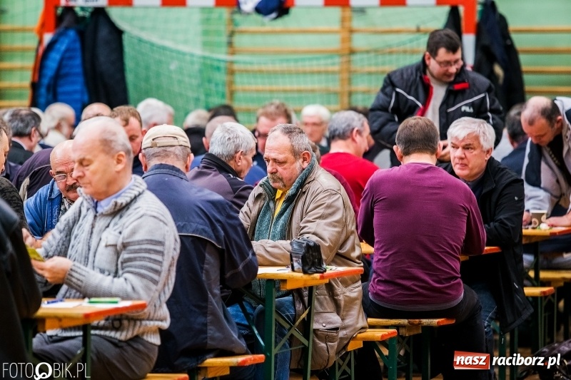 Zdjęcie w galerii na portalu naszraciborz.pl: Turniej Skata o Puchar Prezydenta Raciborza w Arenie Rafako wiadomości z regionu