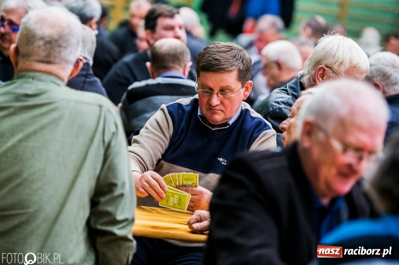 Zdjęcie w galerii na portalu naszraciborz.pl: Turniej Skata o Puchar Prezydenta Raciborza w Arenie Rafako wiadomości z regionu