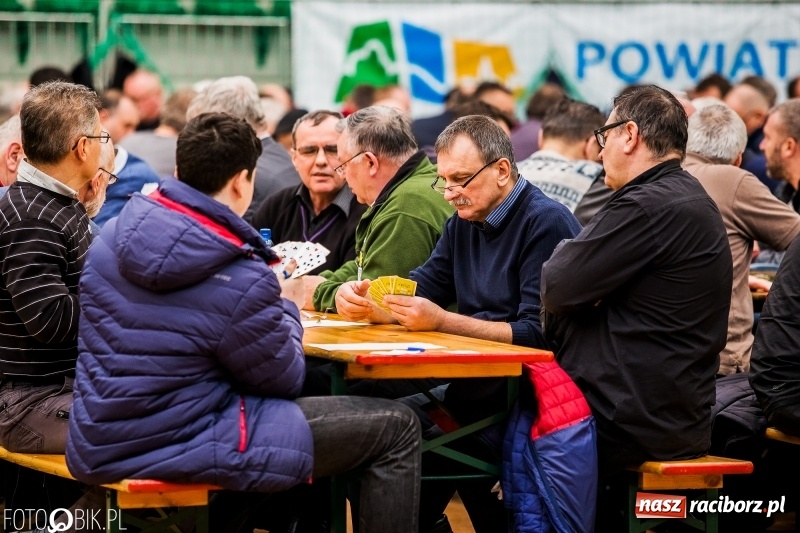 Zdjęcie w galerii na portalu naszraciborz.pl: Turniej Skata o Puchar Prezydenta Raciborza w Arenie Rafako wiadomości z regionu