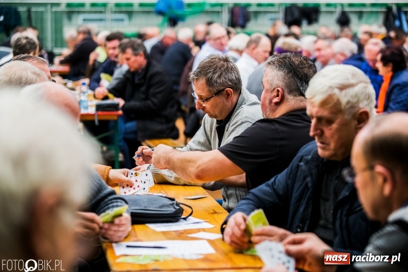 Zdjęcie w galerii na portalu naszraciborz.pl: Turniej Skata o Puchar Prezydenta Raciborza w Arenie Rafako wiadomości z regionu