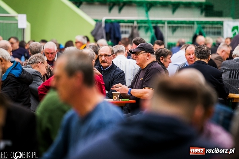 Zdjęcie w galerii na portalu naszraciborz.pl: Turniej Skata o Puchar Prezydenta Raciborza w Arenie Rafako wiadomości z regionu